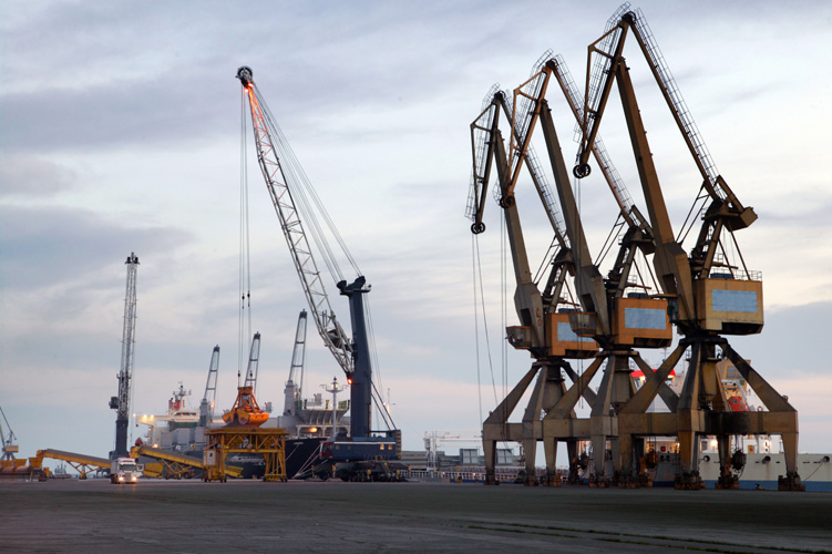 進口汽車發動機報關 進口汽車發動機報關