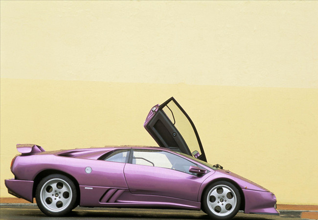 汽車(chē)報(bào)關(guān)公司